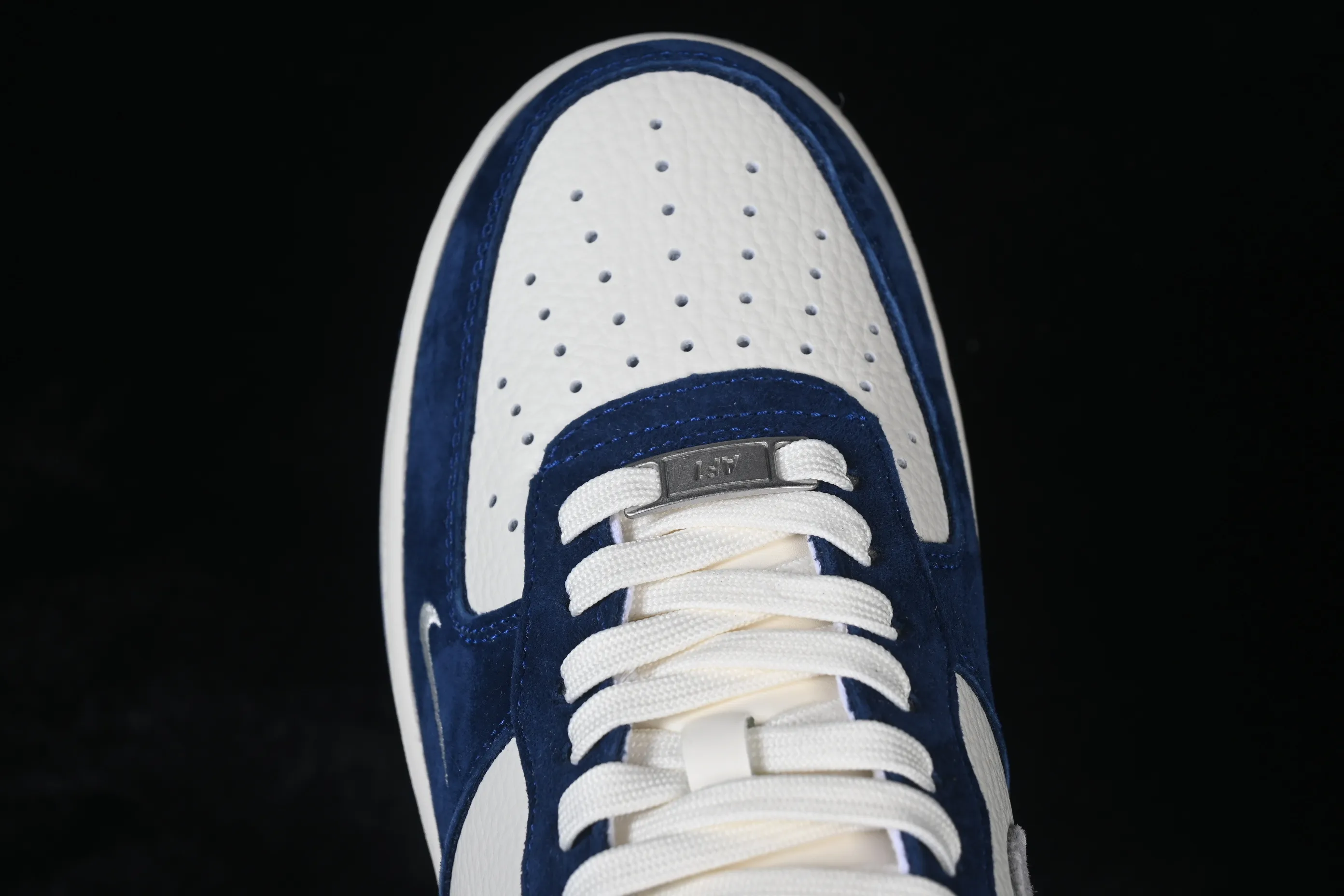 All categories Nk Air Force 1 Air Force series Nk Air Force 1 Low Air Force low-top Nike Air Force 1'07 Low white, gray and blue stitching Air Force 1 low-top casual sneakers HM3703-161